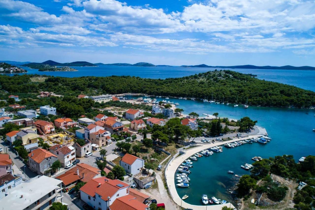 Apartmani Vinko Tribunj-Sovlje Tribalj 외부 사진