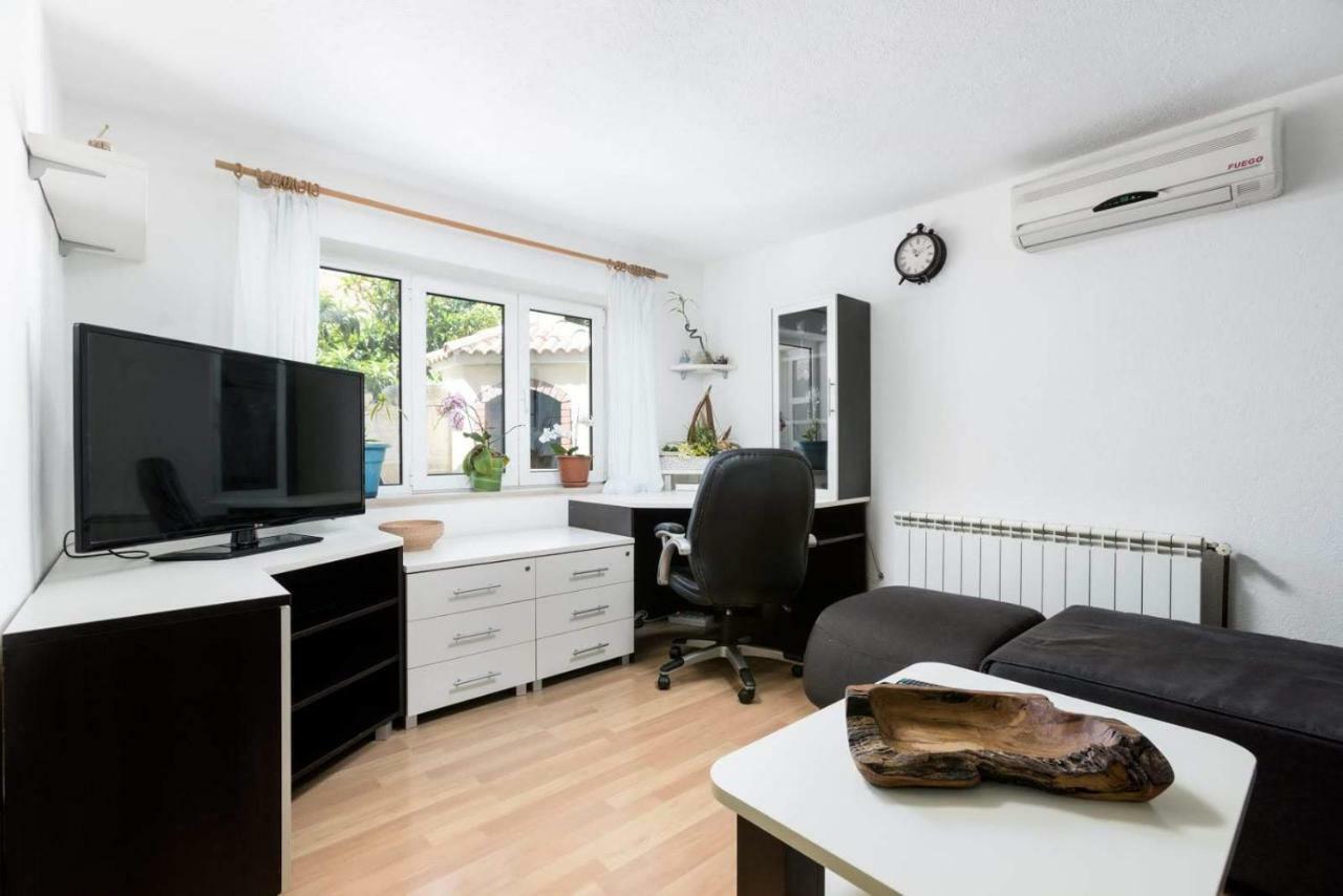 Apartmani Vinko Tribunj-Sovlje Tribalj 외부 사진