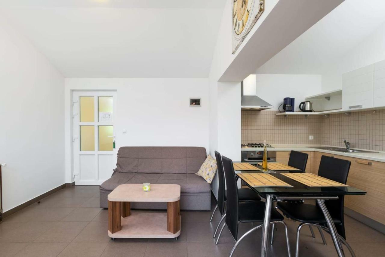 Apartmani Vinko Tribunj-Sovlje Tribalj 외부 사진